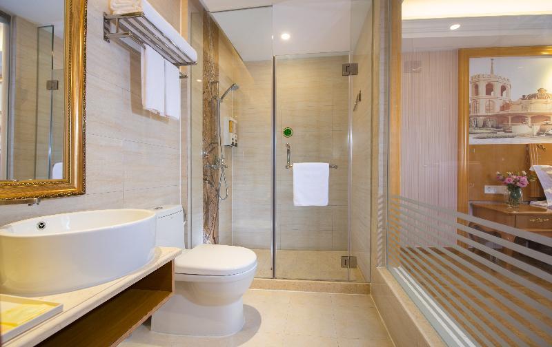 Vienna Classic Hotel Shenzhen Bantian Wuhe Avenue Esterno foto